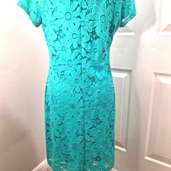 Tiana B. Green Soft Lacy Midi Dress Size Large - Picture 6 of 6